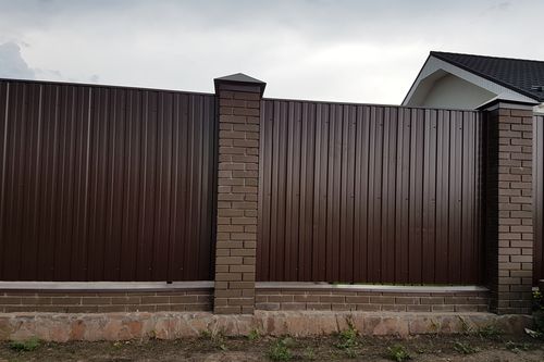 Кирпичные столбы для забора